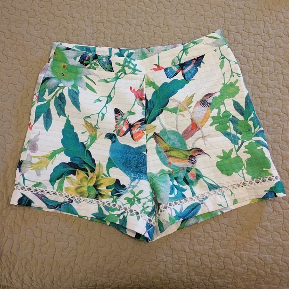 One market tropical high waist print shorts sz L